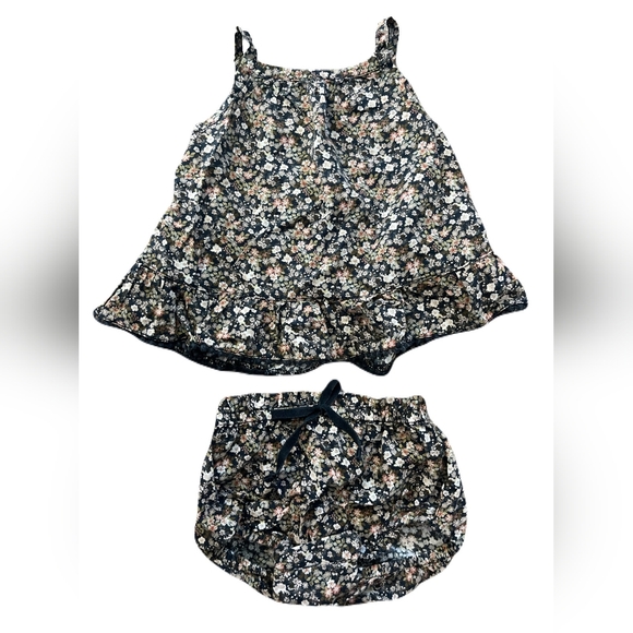 Jamie Kay Other - Jamie Kay Black and White Floral Shirt Bummies Set